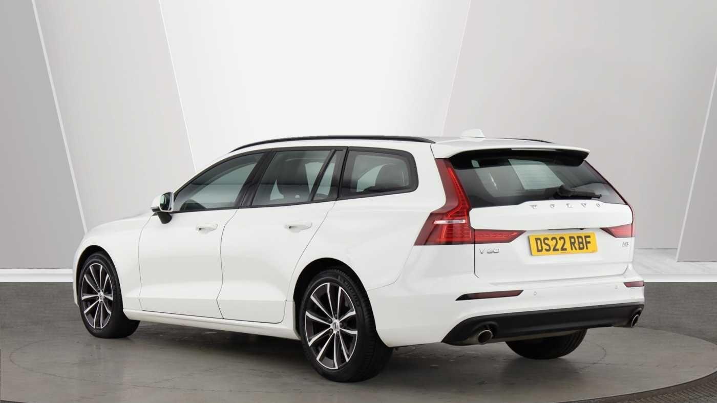 Used Volvo V60 2022 for sale - 76024771: Photo 3
