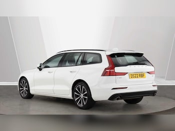 Used Volvo V60 2022 for sale - 76024771: Photo 3