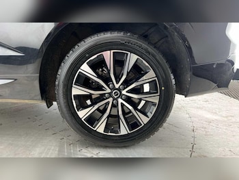 Used Volvo XC60 2023 for sale - 78601221: Photo