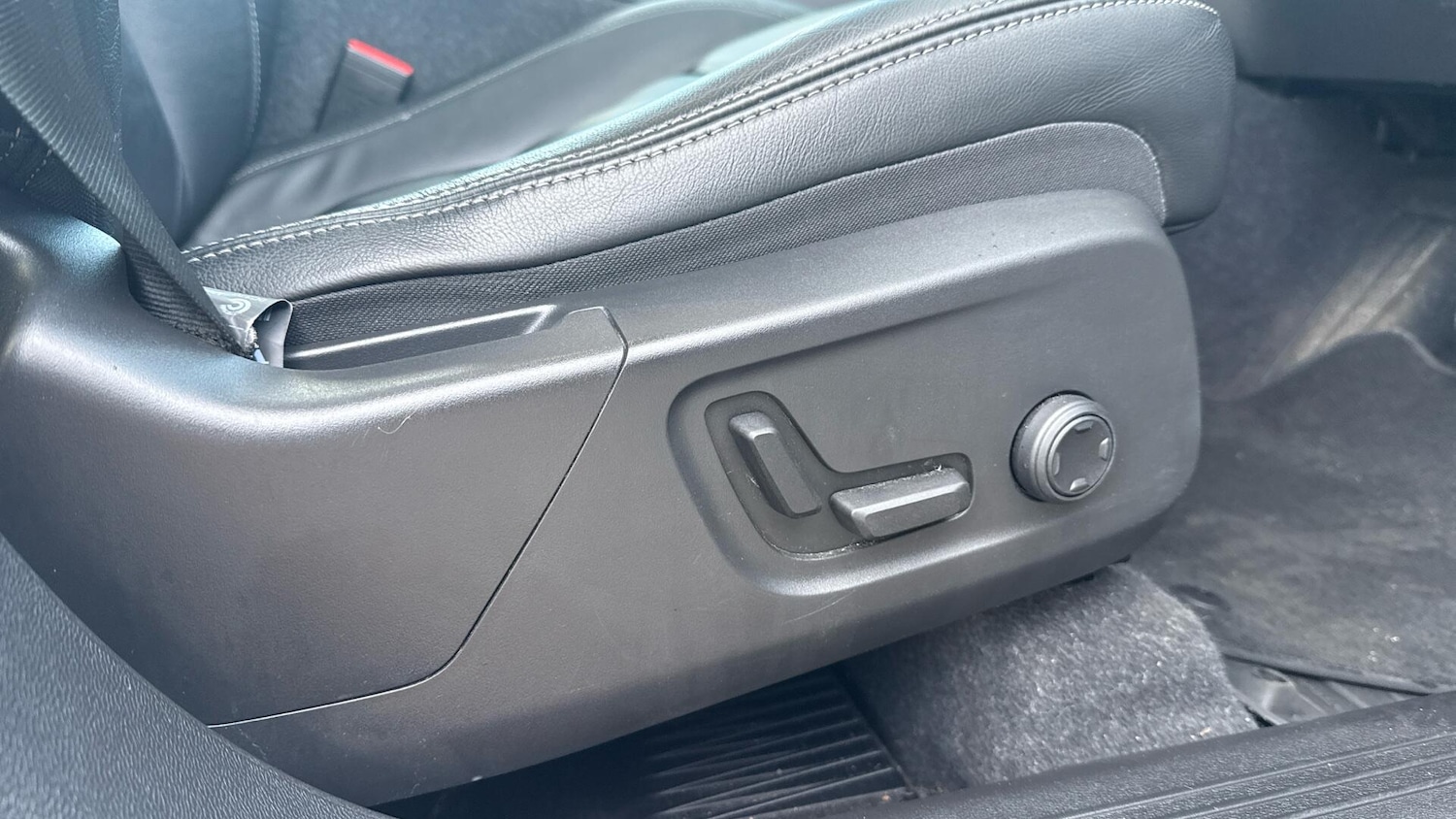 Used Volvo XC40 2021 for sale - 76849837: Photo 30