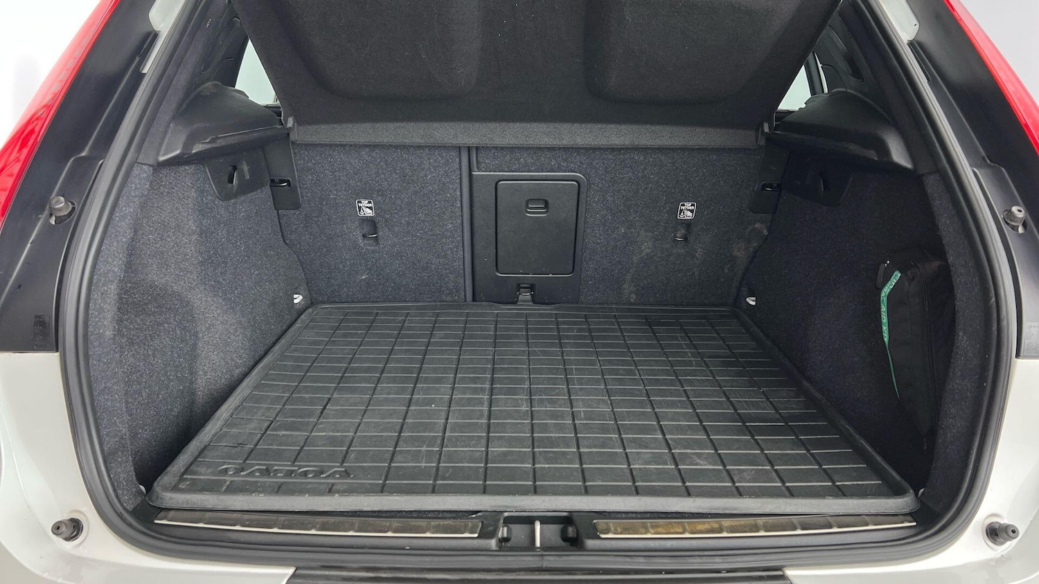 Used Volvo XC40 2021 for sale - 76849837: Photo 5