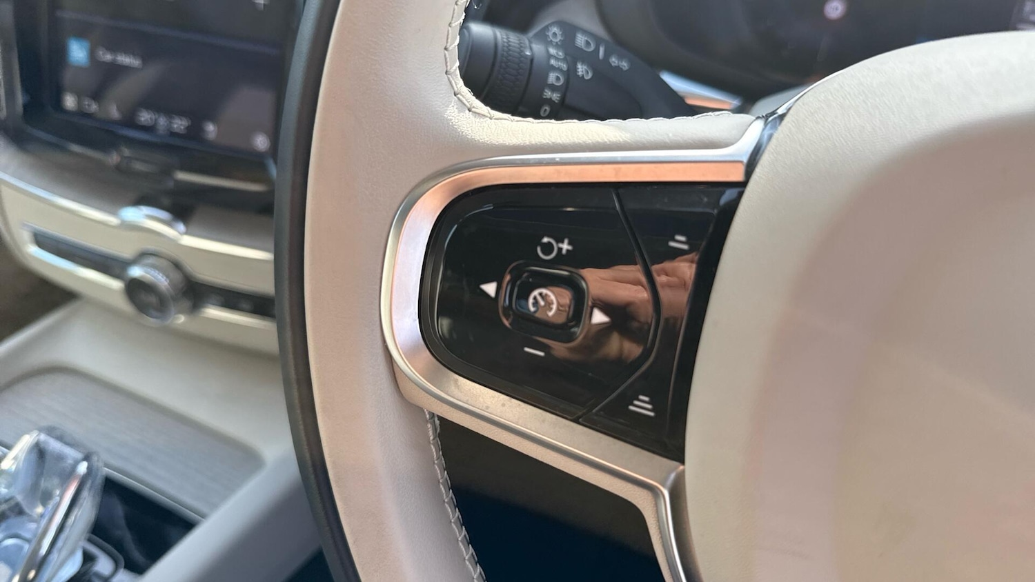 Used Volvo XC60 2023 for sale - 78007794: Photo 20