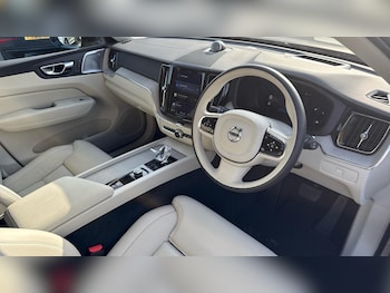 Used Volvo XC60 2023 for sale - 78007794: Photo
