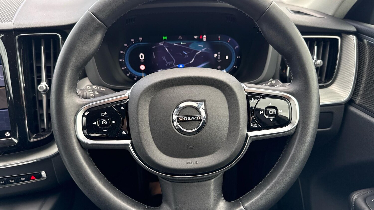Used Volvo XC60 2023 for sale - 78100755: Photo 10