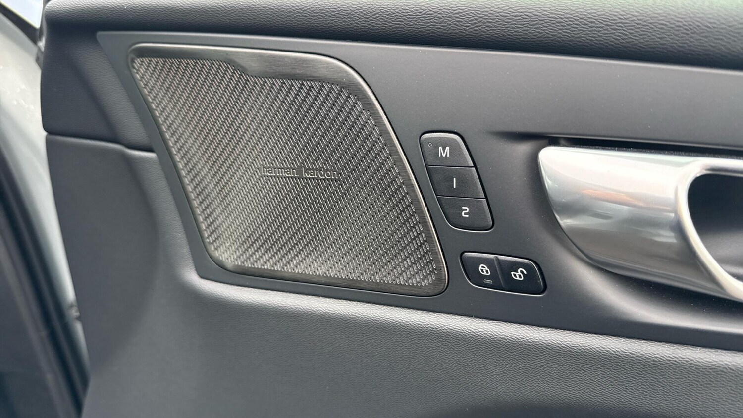 Used Volvo XC60 2023 for sale - 78100755: Photo 16