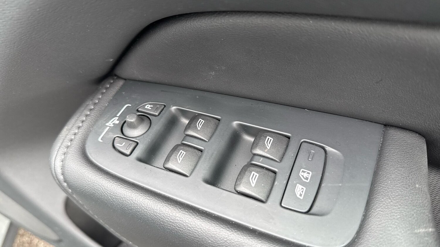 Used Volvo XC60 2023 for sale - 78100755: Photo 18