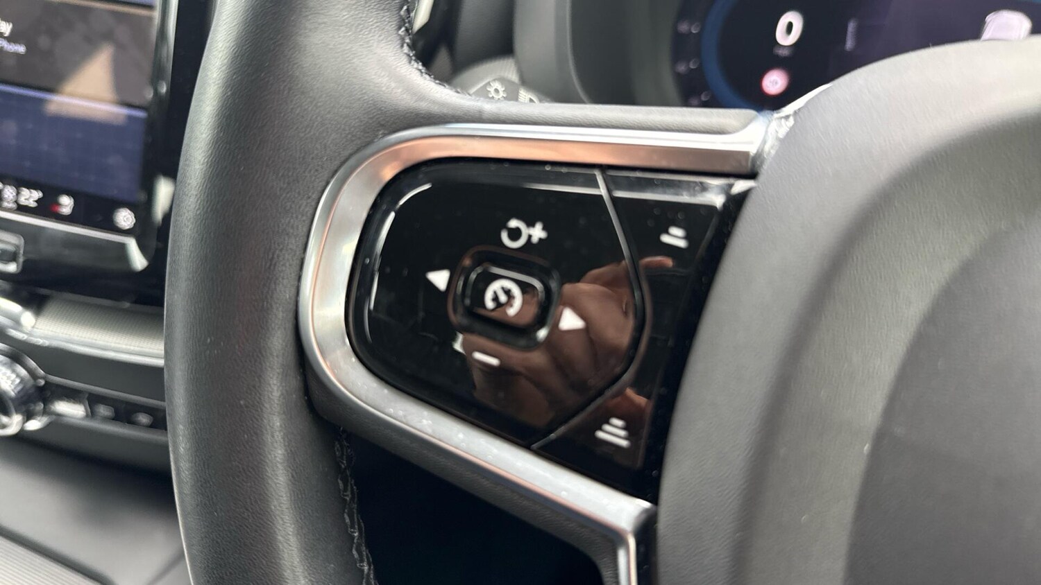 Used Volvo XC60 2023 for sale - 78100755: Photo 21