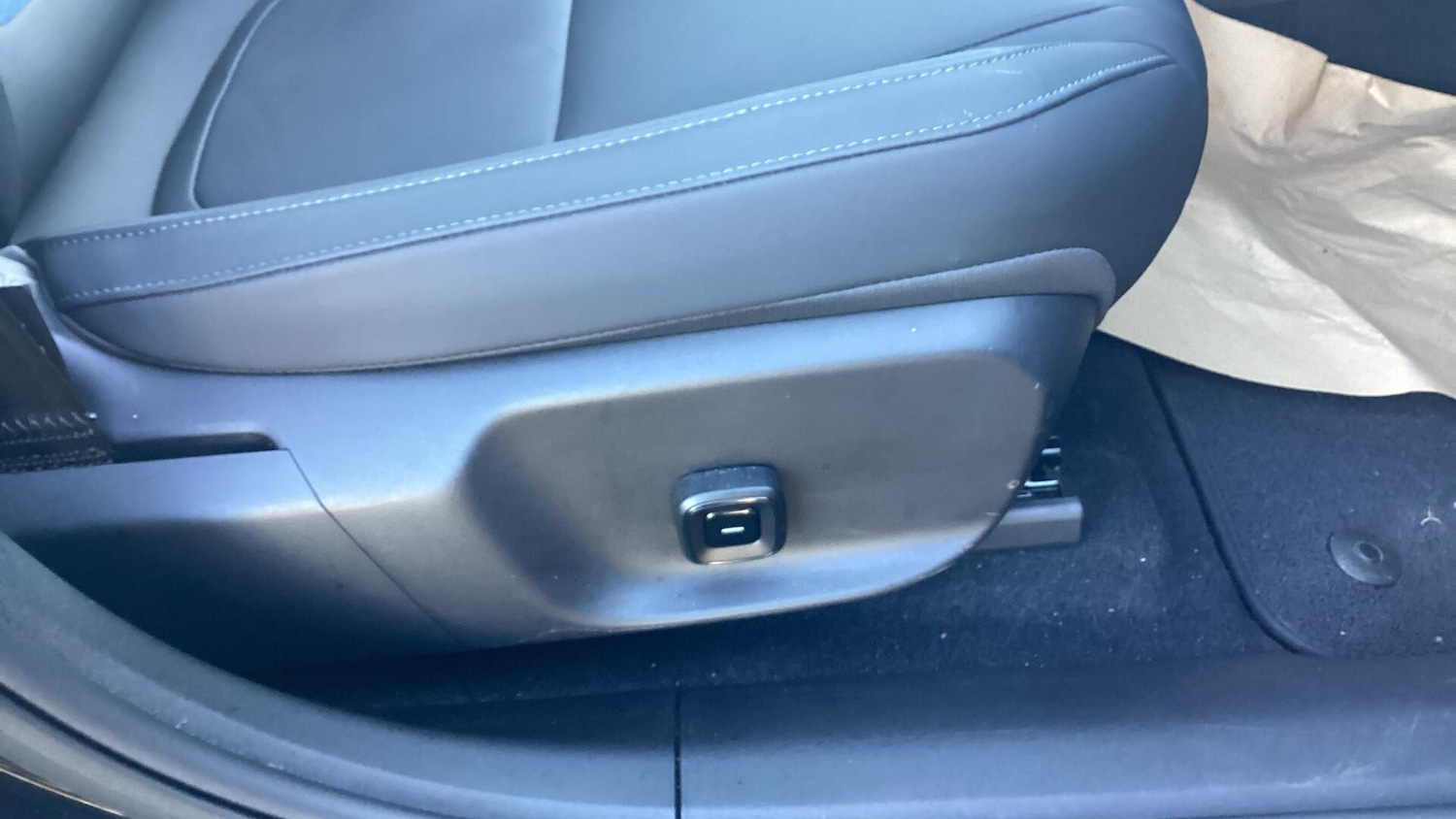 Used Volvo EX30 for sale - 76752490: Photo 28