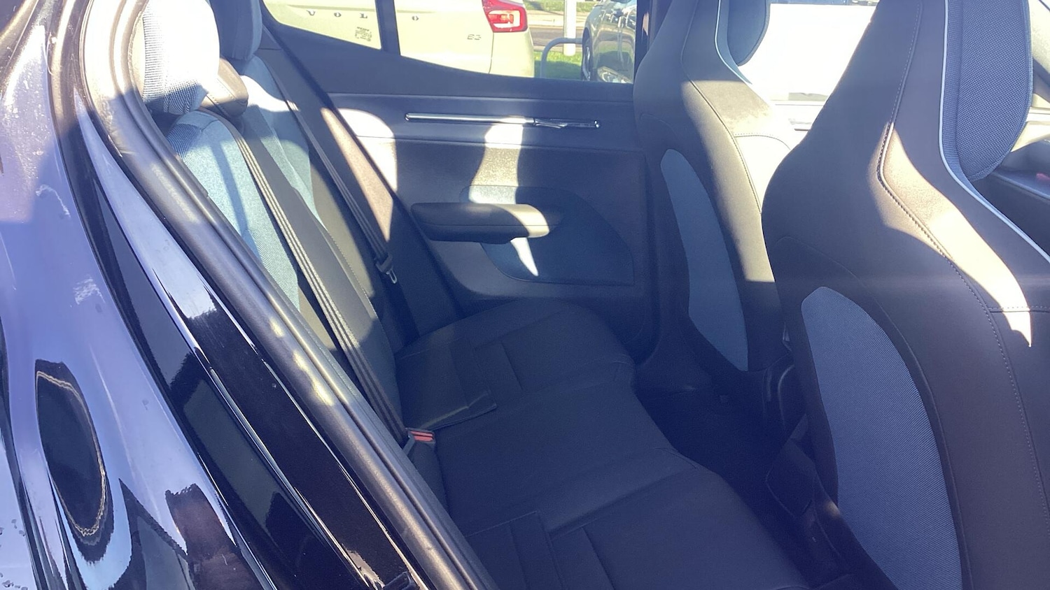 Used Volvo EX30 for sale - 76752490: Photo 6