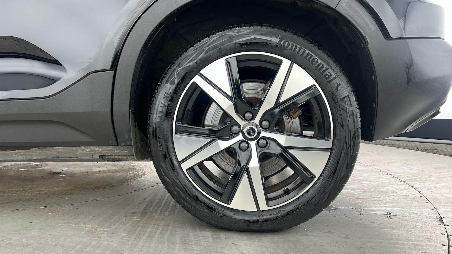 Used Volvo XC40 2021 for sale - 76850369: Photo 4