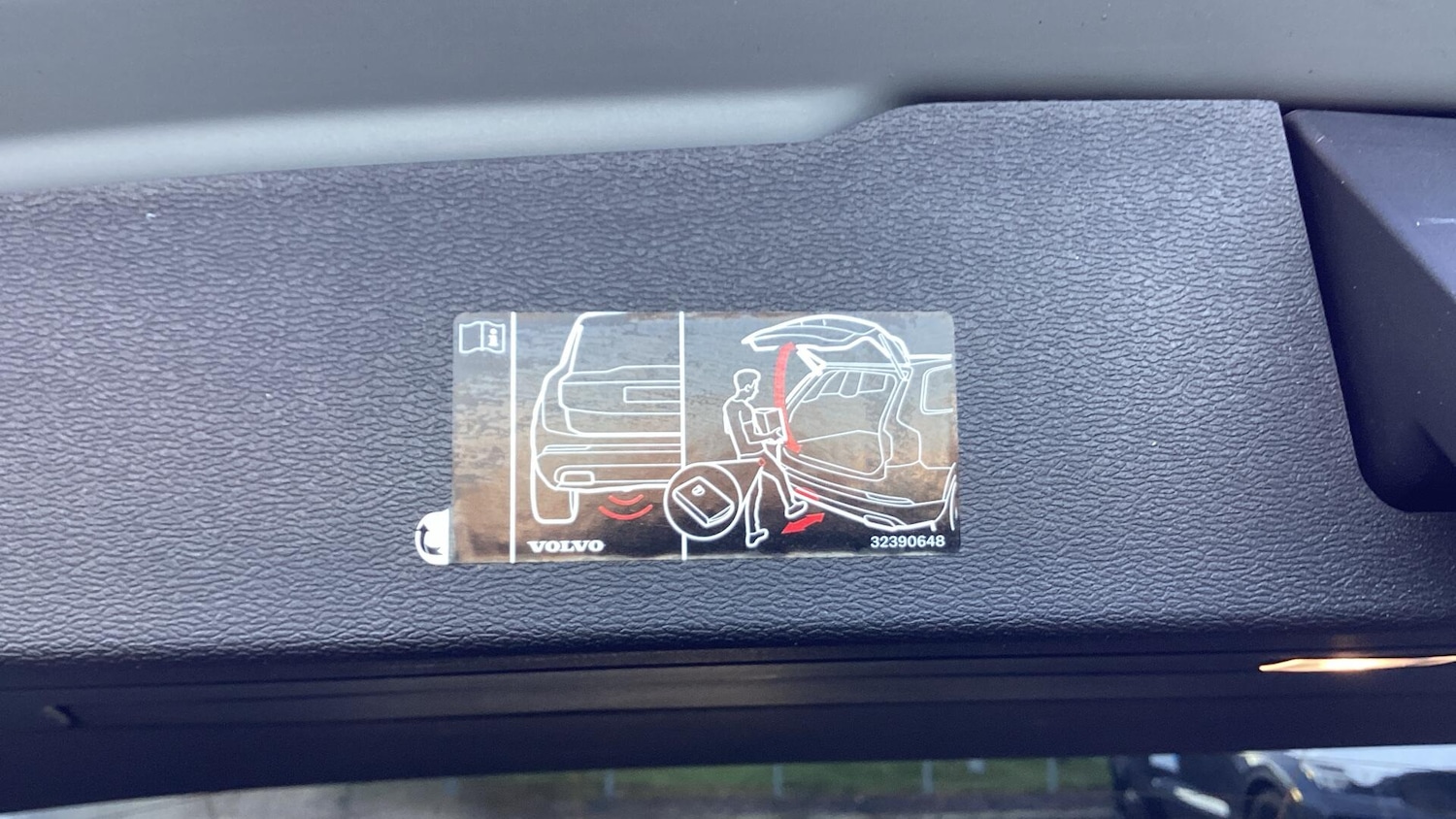 Used Volvo V60 2025 for sale - 77109223: Photo 31