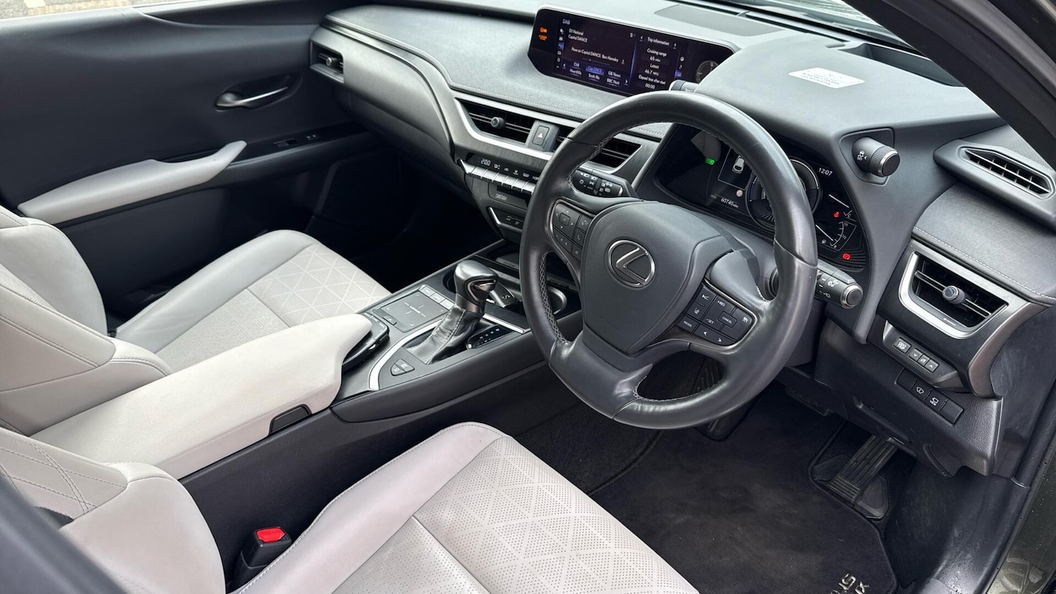 Used Lexus UX 2019 for sale - 77549976: Photo 30