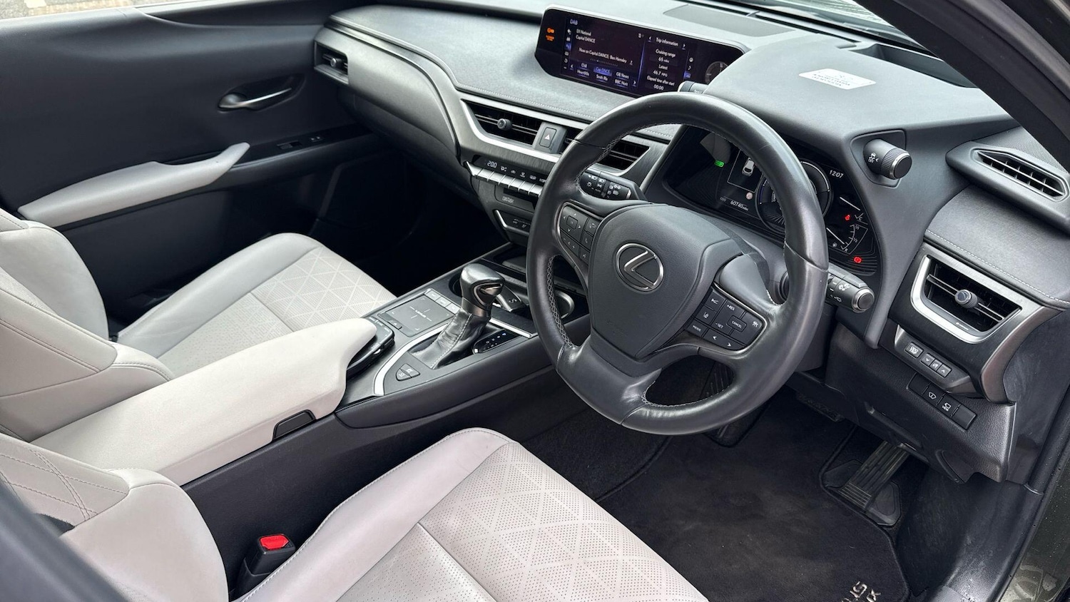 Used Lexus UX 2019 for sale - 77549976: Photo 4