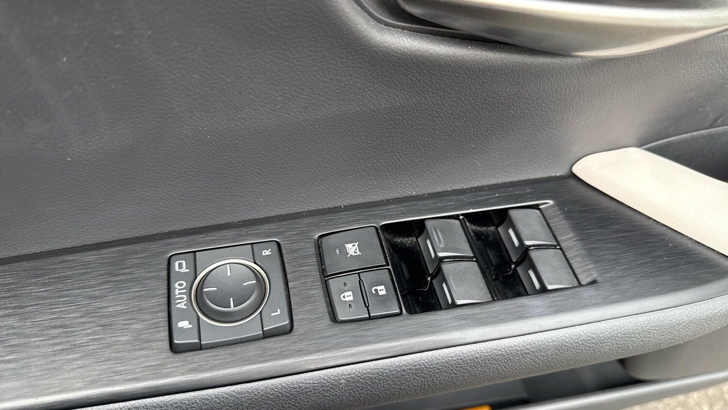 Used Lexus UX 2019 for sale - 77549976: Photo 43