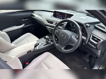 Used Lexus UX 2019 for sale - 77549976: Photo
