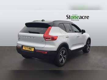 Used Volvo XC40 2021 for sale - 76227209: Photo 2