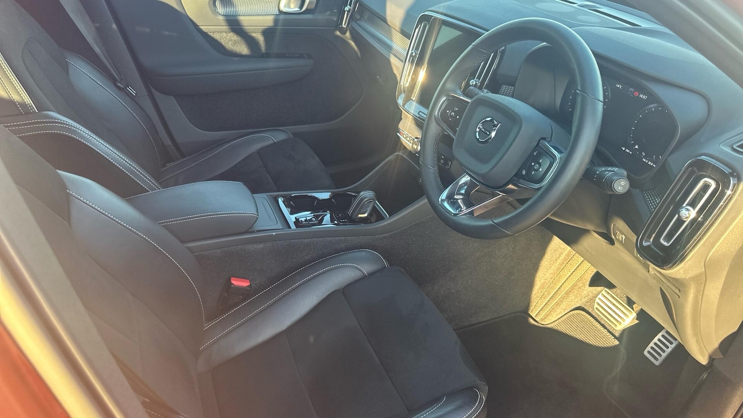 Used Volvo XC40 2021 for sale - 78072686: Photo 4