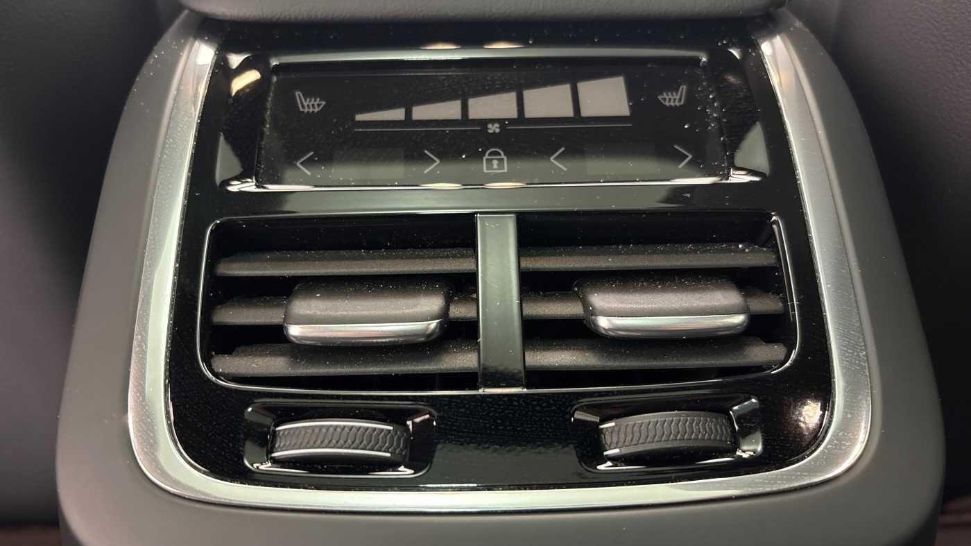 Used Volvo XC60 2024 for sale - 76645514: Photo 39