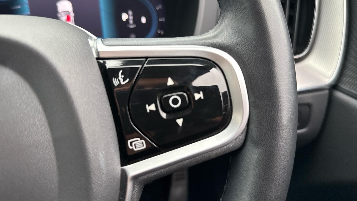 Used Volvo XC60 2022 for sale - 77574432: Photo 18