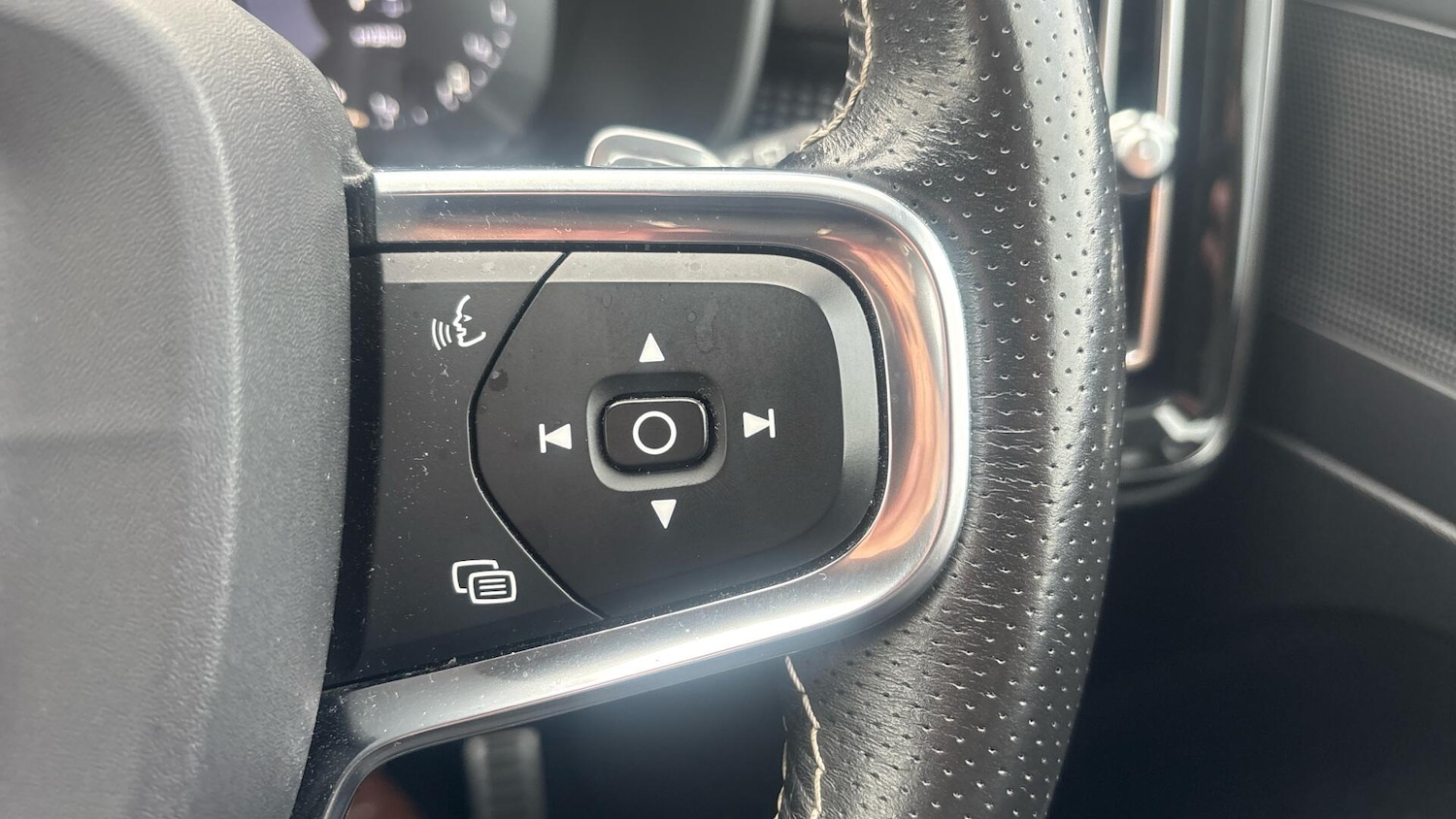 Used Volvo XC40 2020 for sale - 76527708: Photo 27