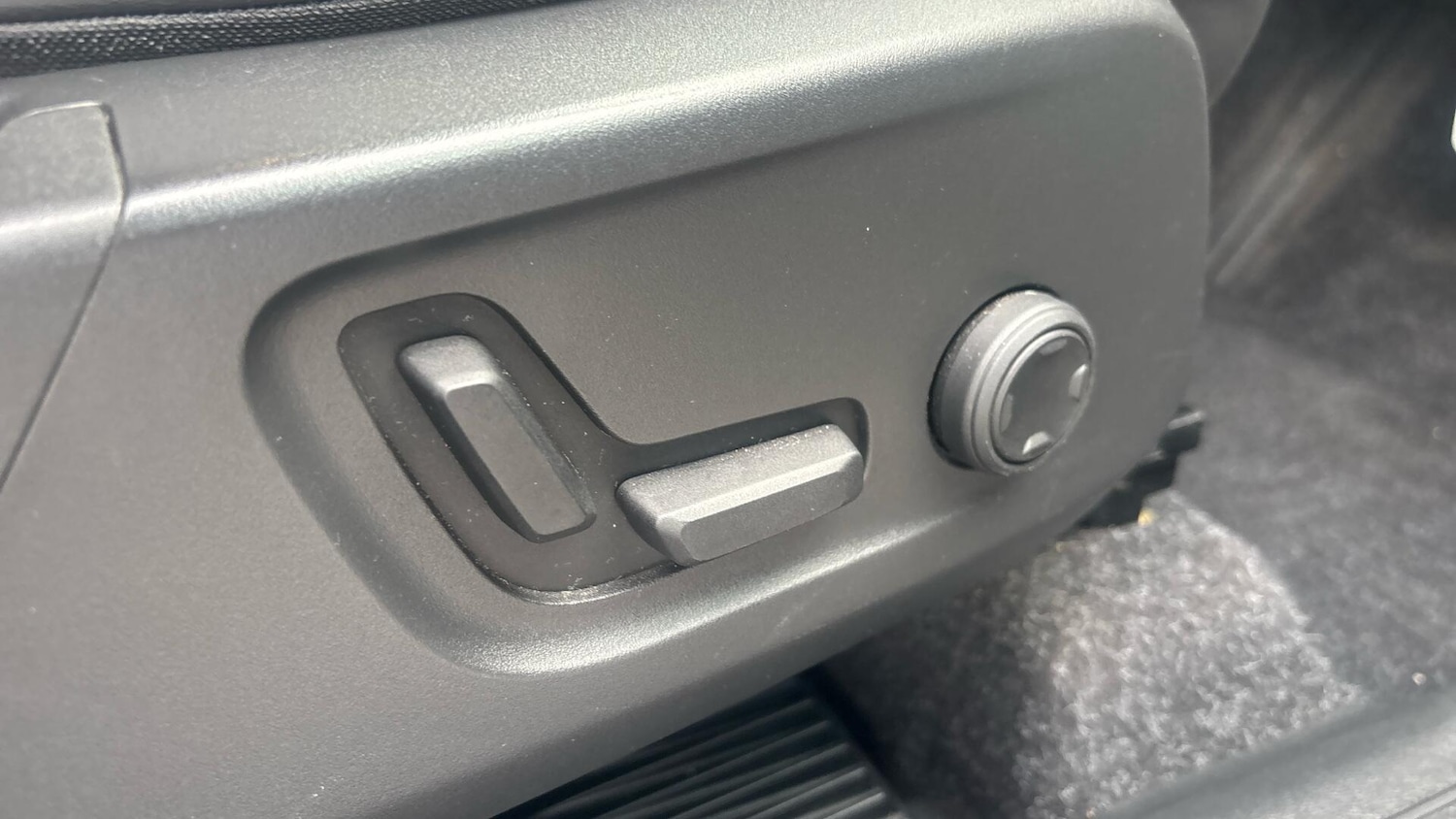 Used Volvo XC40 2020 for sale - 76527708: Photo 35