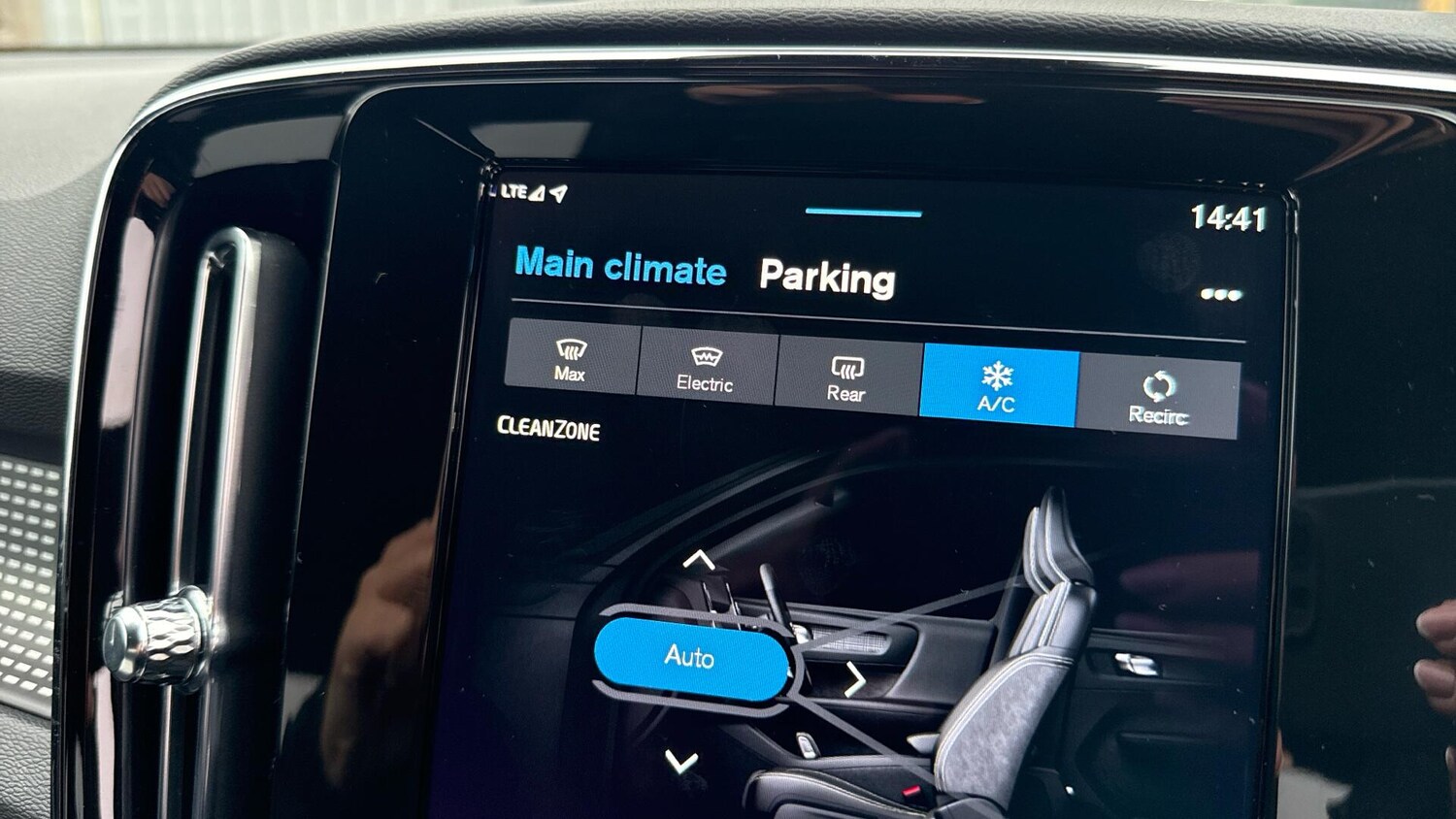 Used Volvo XC40 for sale - 77549937: Photo 26