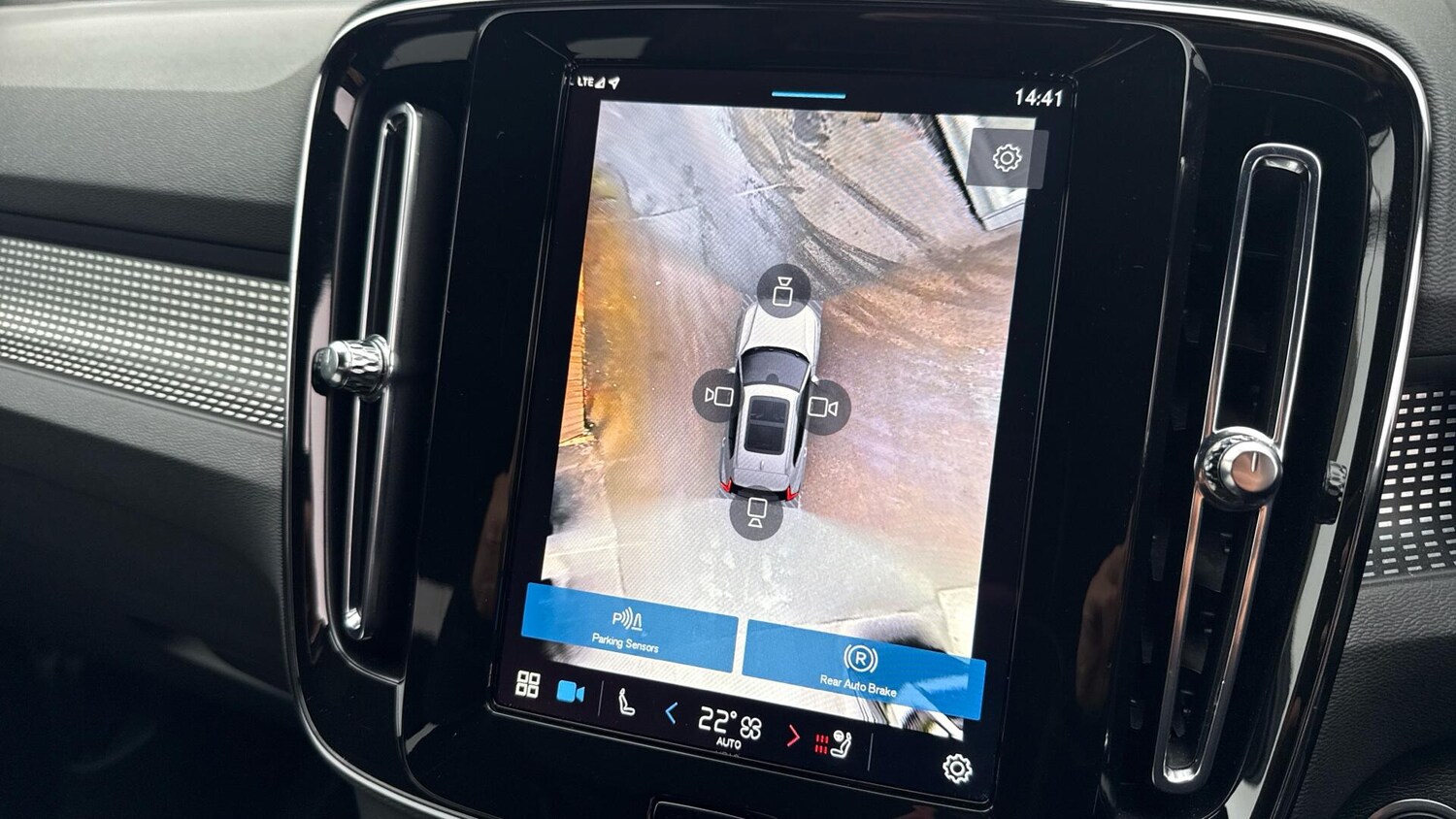 Used Volvo XC40 for sale - 77549937: Photo 27