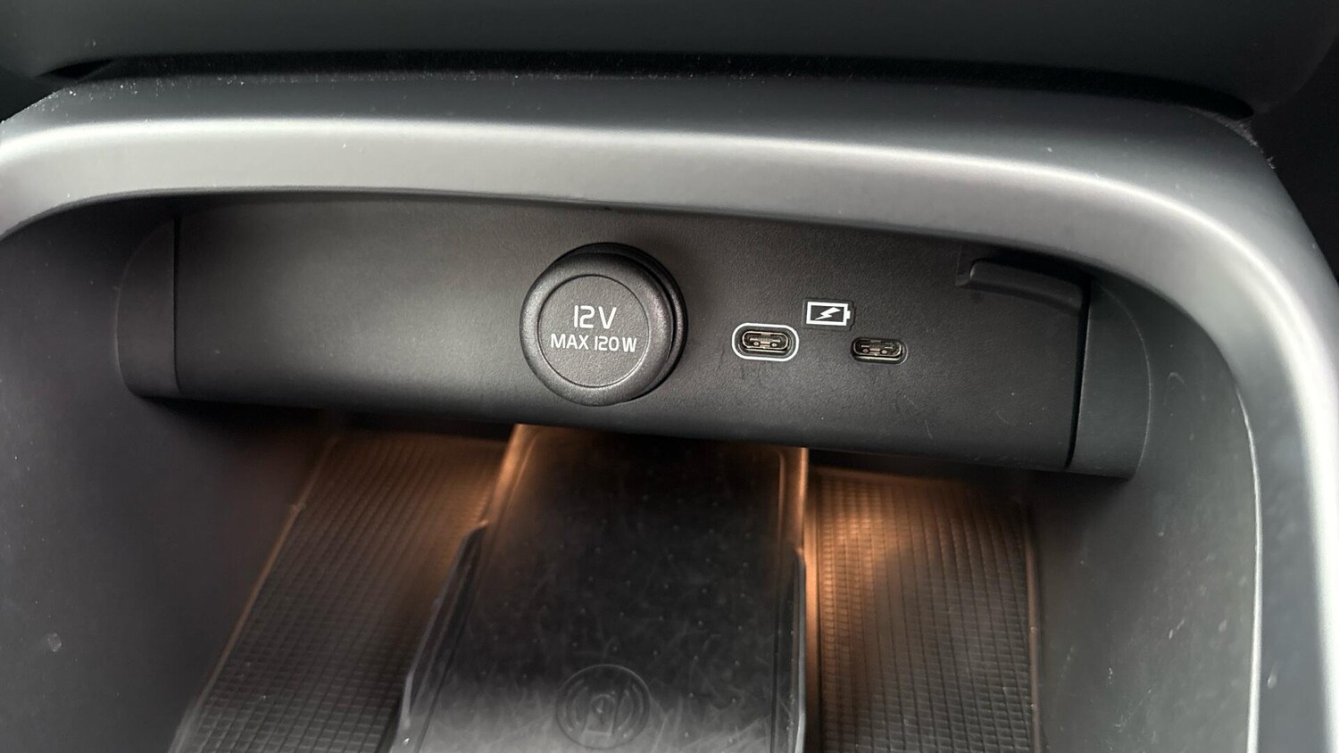 Used Volvo XC40 for sale - 77549937: Photo 33