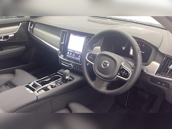 Used Volvo V90 2025 for sale - 77710504: Photo