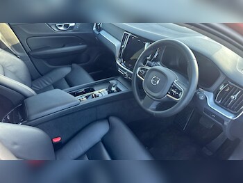 Used Volvo V60 2024 for sale - 77455093: Photo