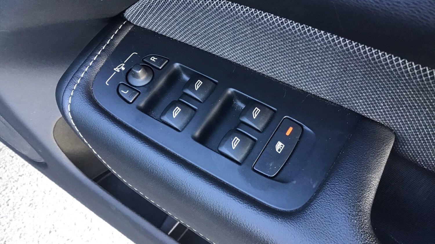 Used Volvo XC60 2022 for sale - 77957687: Photo 12