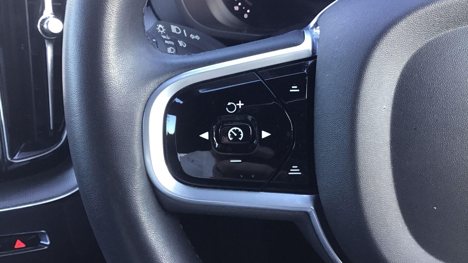 Used Volvo XC60 2022 for sale - 77957687: Photo 9