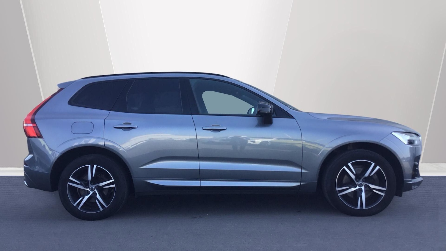 Used Volvo XC60 2019 for sale - 78184321: Photo 3