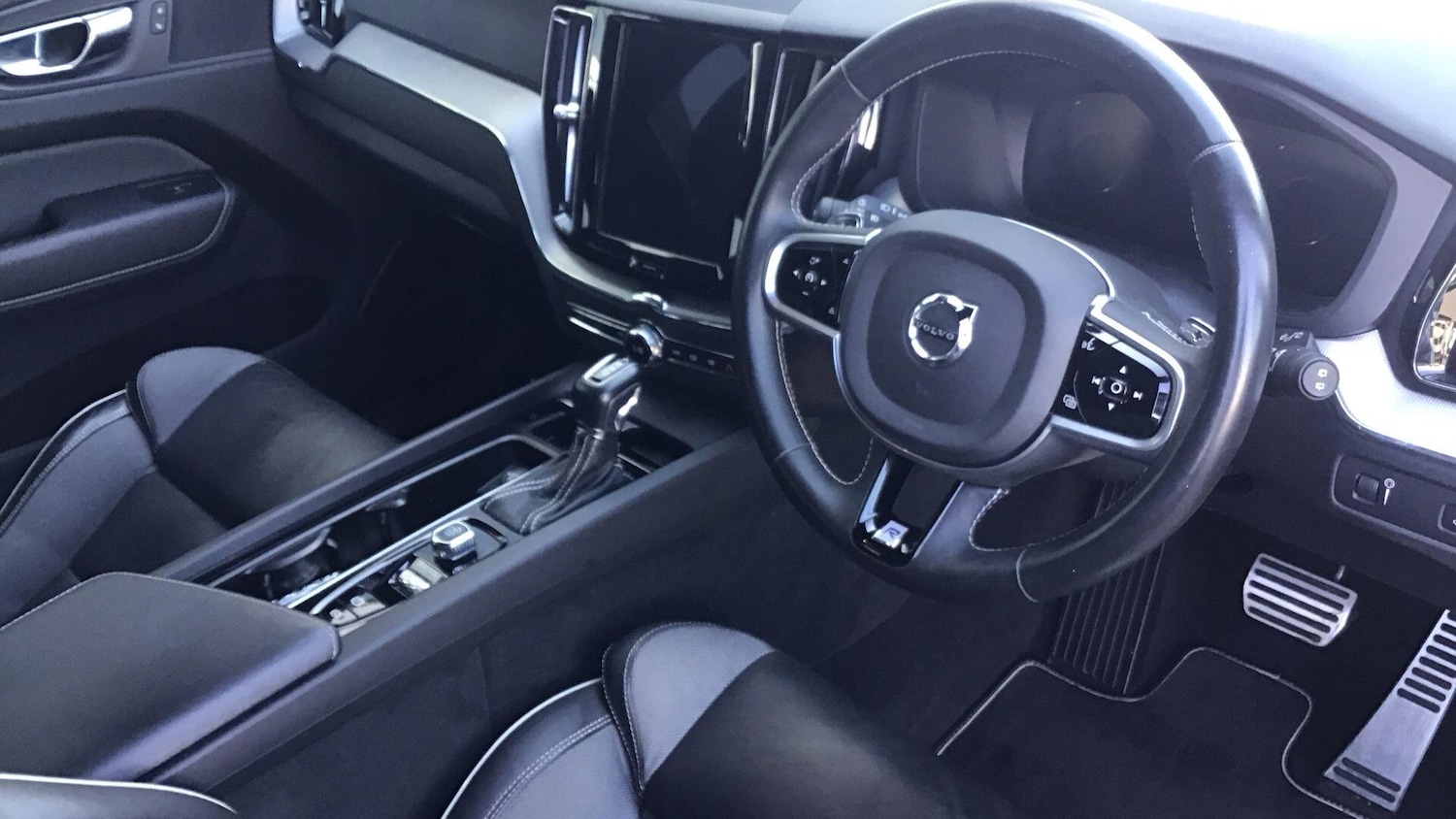 Used Volvo XC60 2019 for sale - 78184321: Photo 4