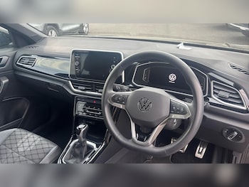 Used Volkswagen T-Roc 2024 for sale - 78539507: Photo