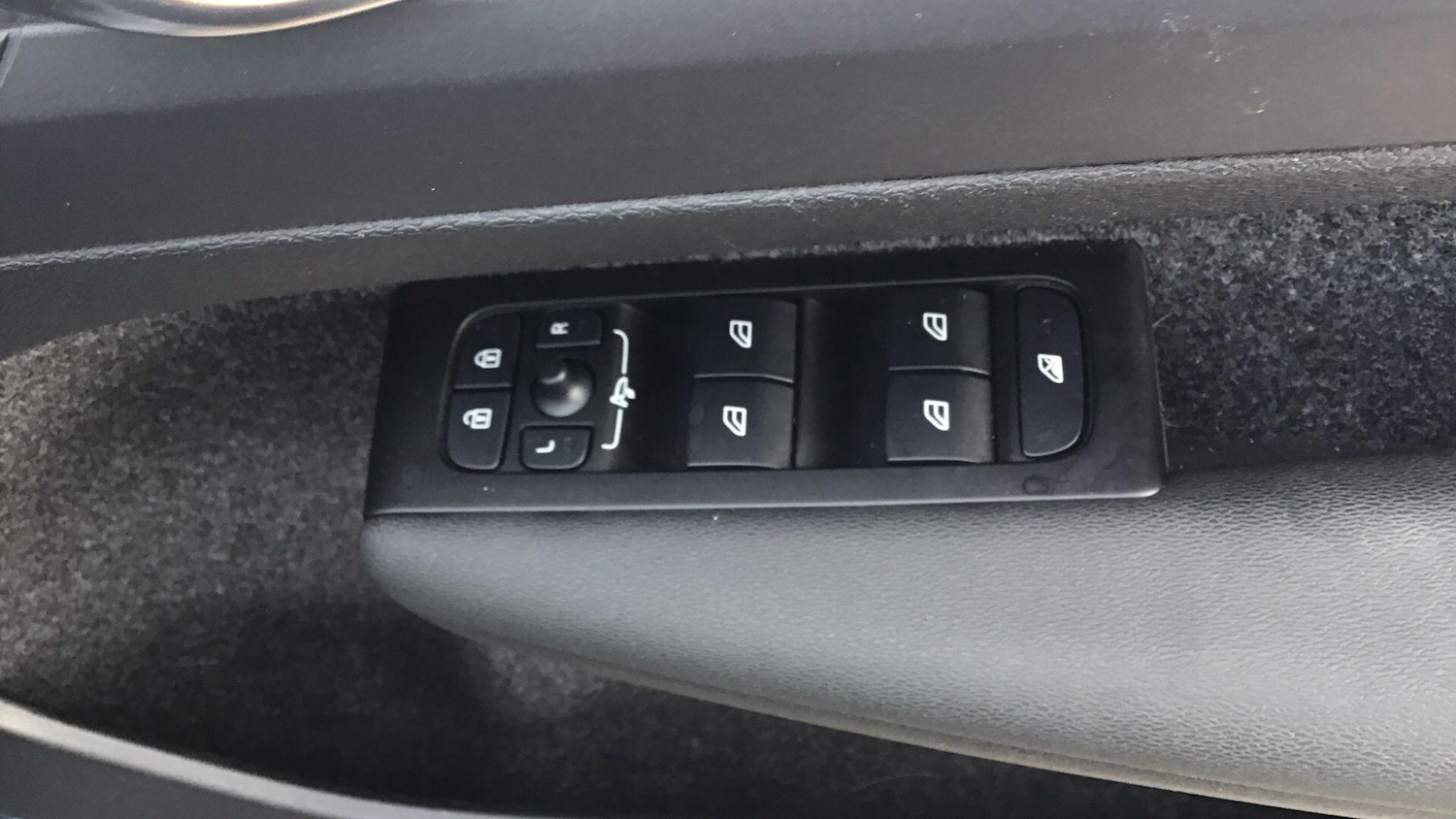 Used Volvo XC40 2021 for sale - 76398569: Photo 23