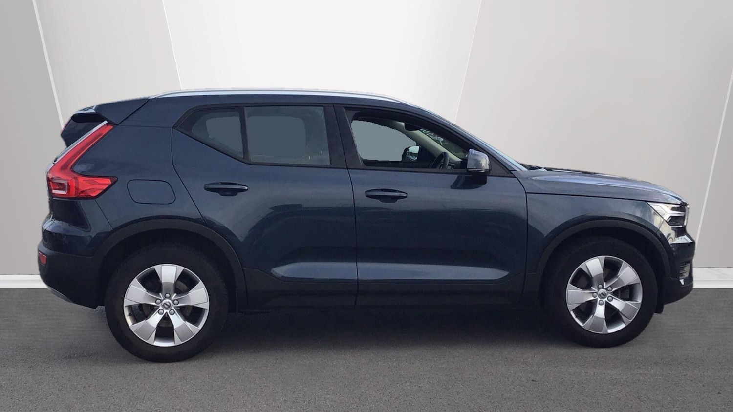 Used Volvo XC40 2021 for sale - 76398569: Photo 3