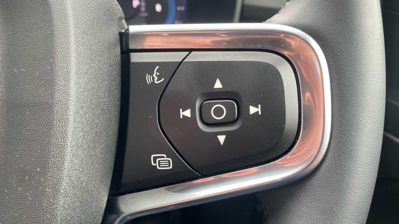 Used Volvo XC40 2023 for sale - 78072263: Photo 17