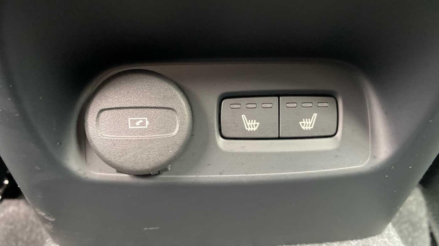 Used Volvo XC40 2023 for sale - 78072263: Photo 24