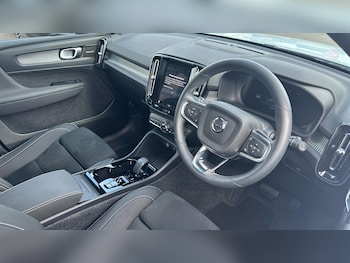 Used Volvo XC40 2024 for sale - 75246769: Photo