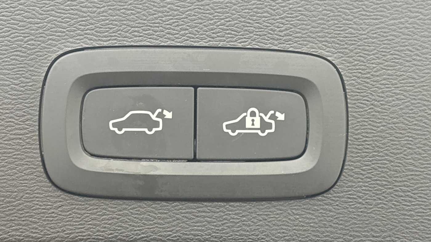 Used Volvo XC40 2024 for sale - 76997095: Photo 16