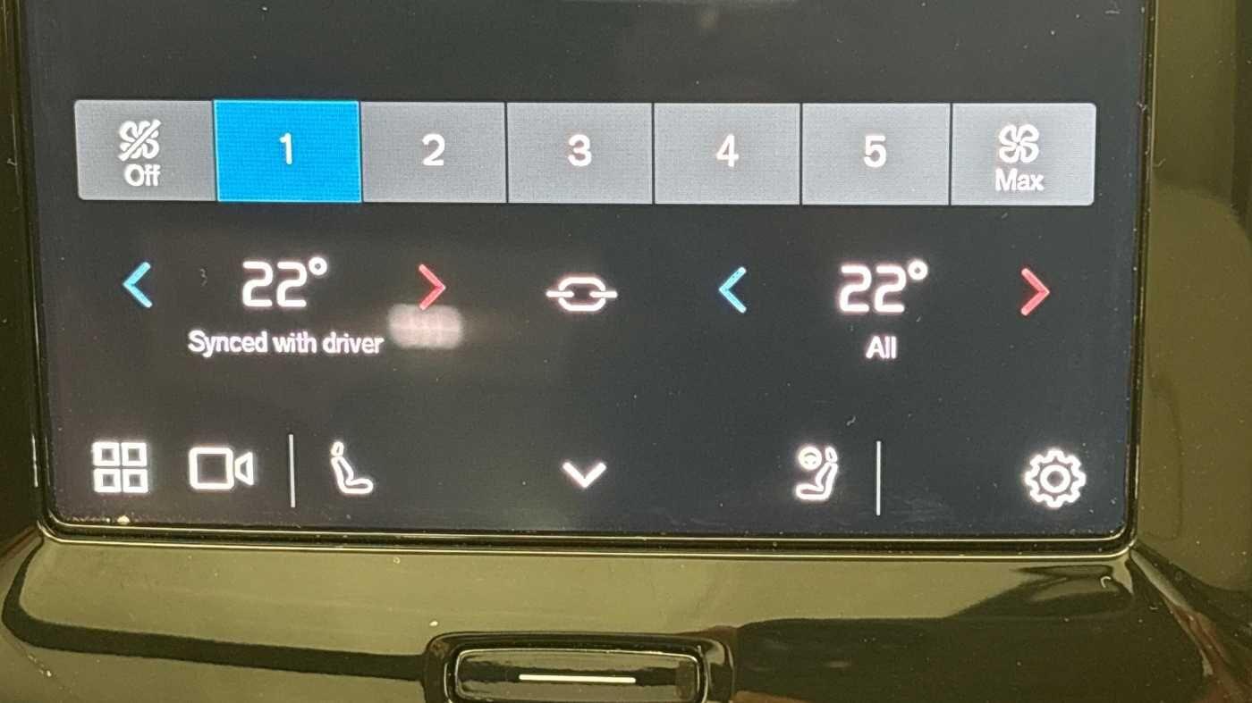 Used Volvo XC40 2024 for sale - 76997095: Photo 33