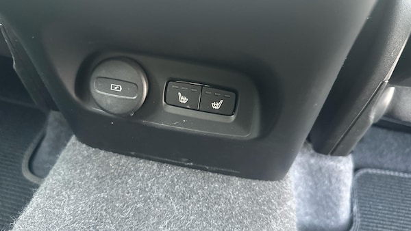 Used Volvo XC40 2024 for sale - 75563158: Photo 38