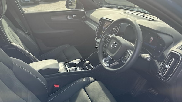 Used Volvo XC40 2024 for sale - 75563158: Photo 4