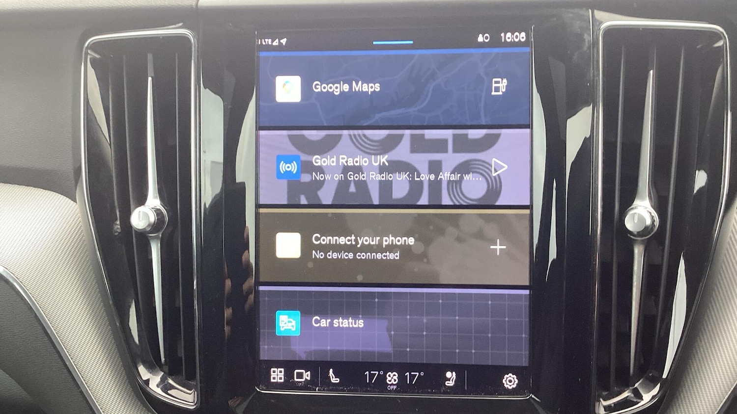 Used Volvo XC60 2023 for sale - 76456789: Photo 15