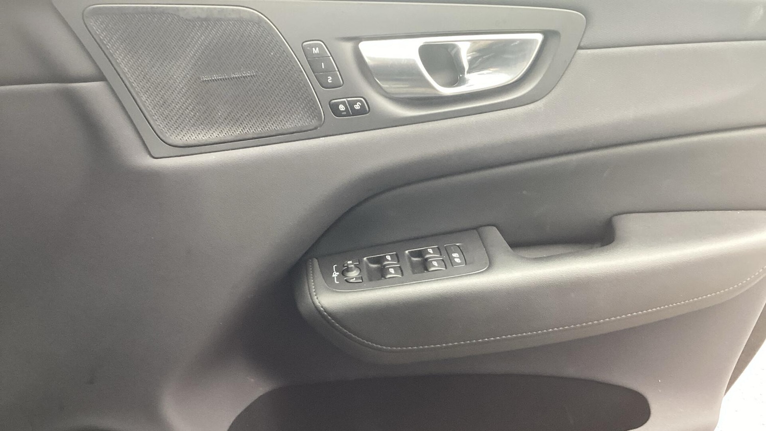 Used Volvo XC60 2023 for sale - 76456789: Photo 26