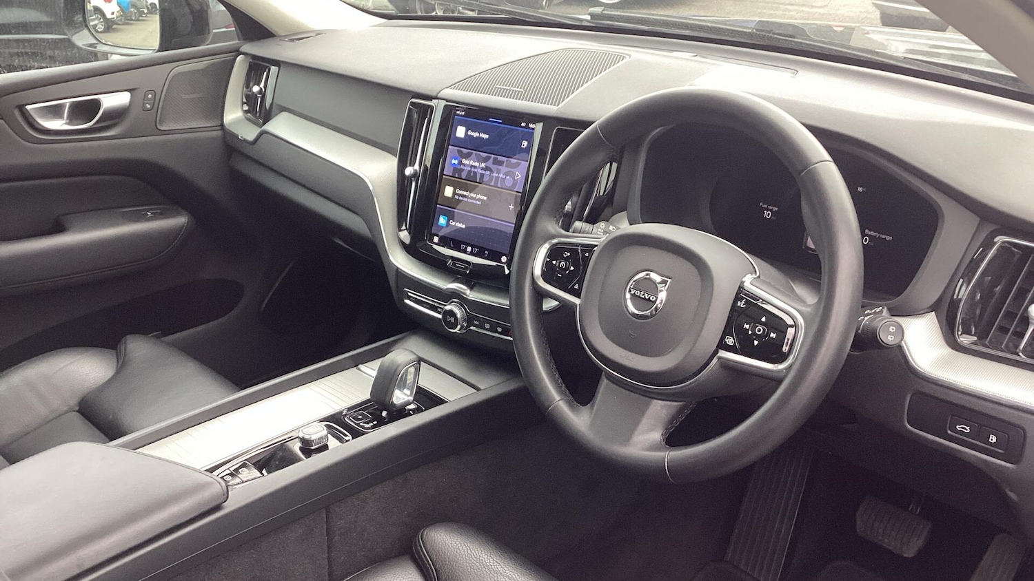 Used Volvo XC60 2023 for sale - 76456789: Photo 4