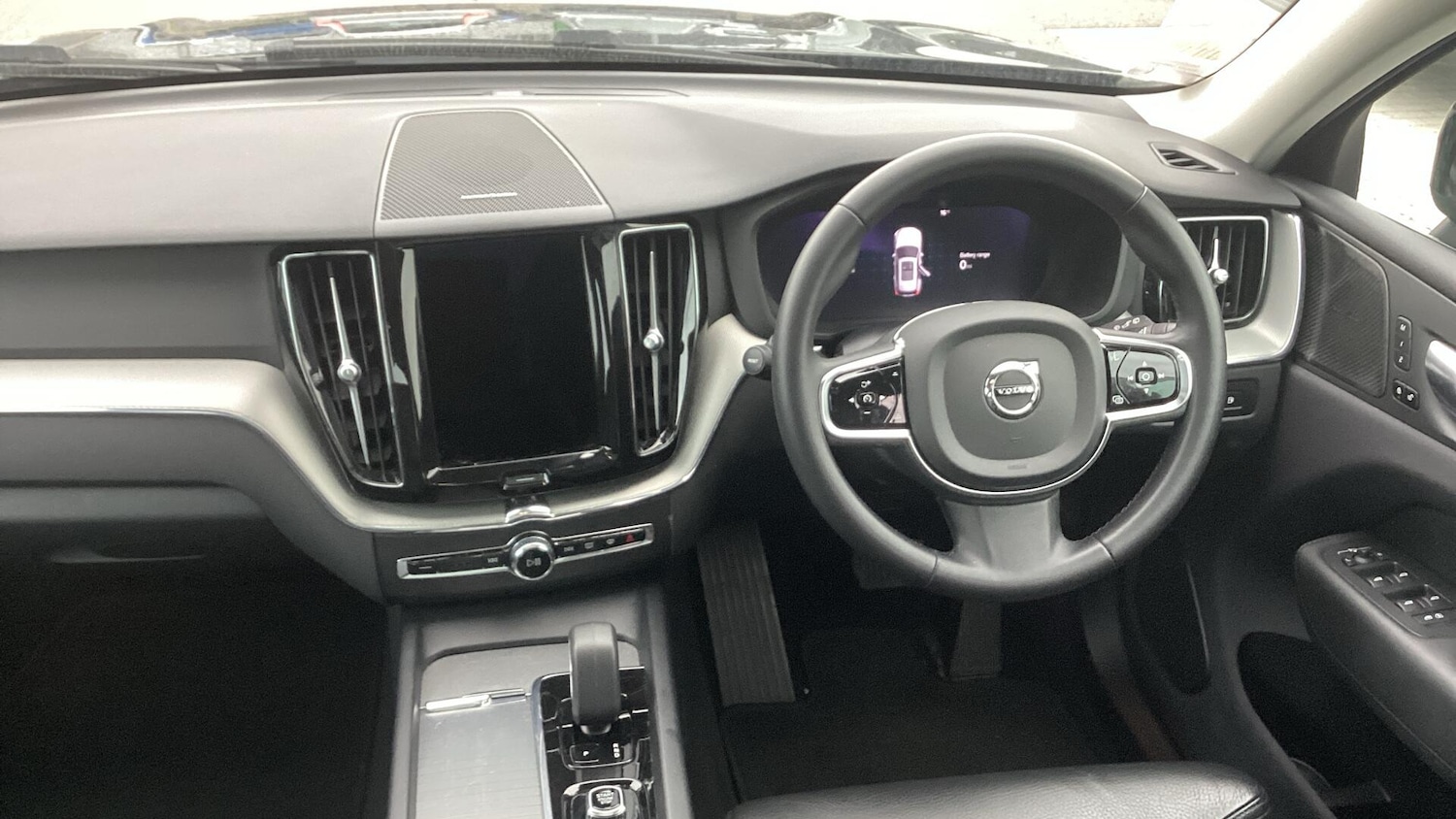 Used Volvo XC60 2023 for sale - 76456789: Photo 5