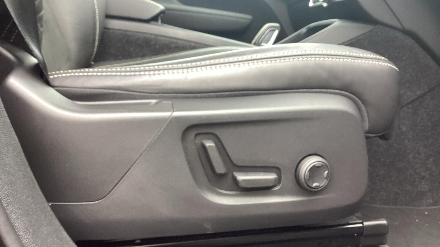 Used Volvo XC40 2020 for sale - 76620164: Photo 28