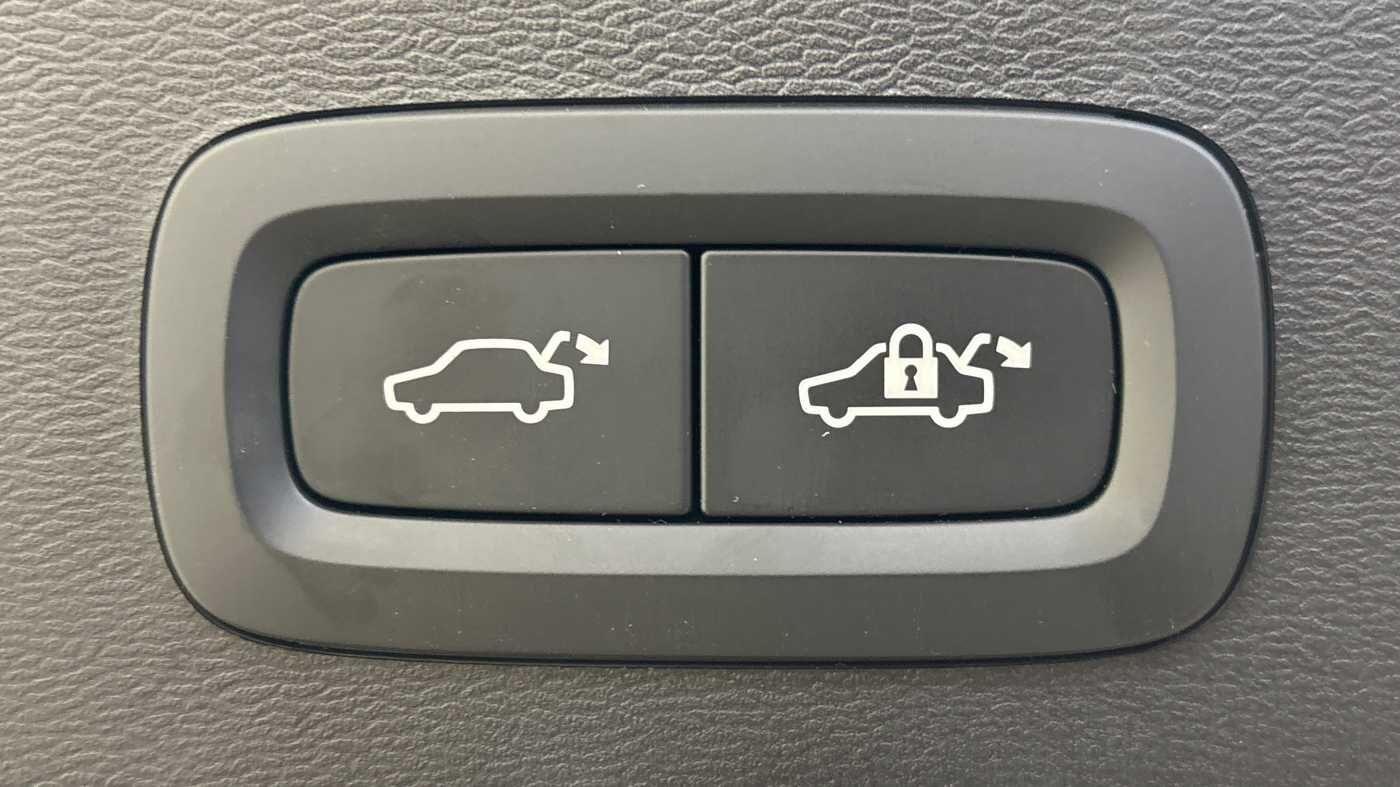 Used Volvo XC40 2024 for sale - 77090988: Photo 15